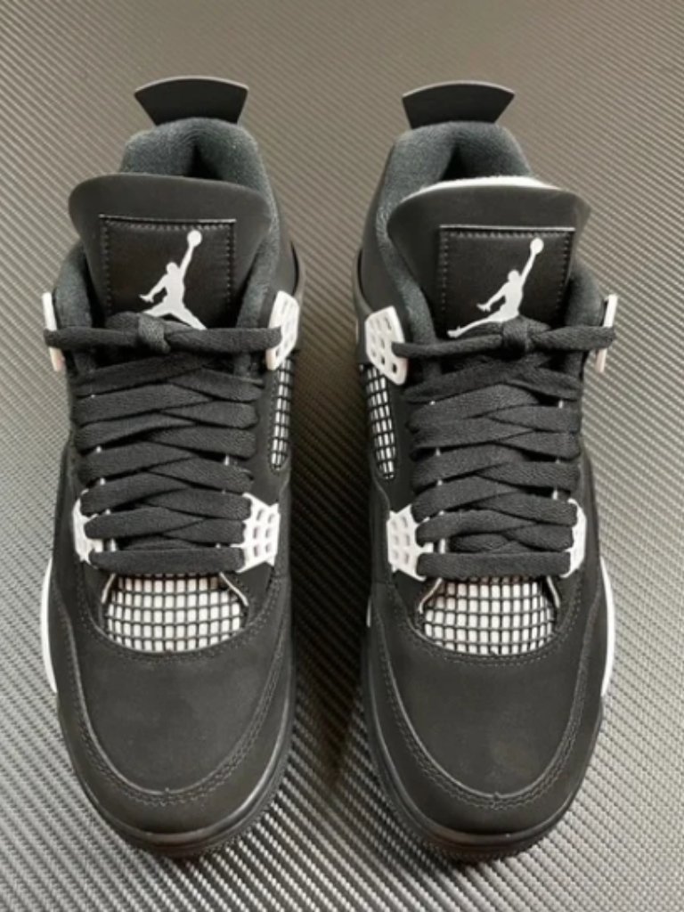 Air Jordan 4 Retro White Thunder
